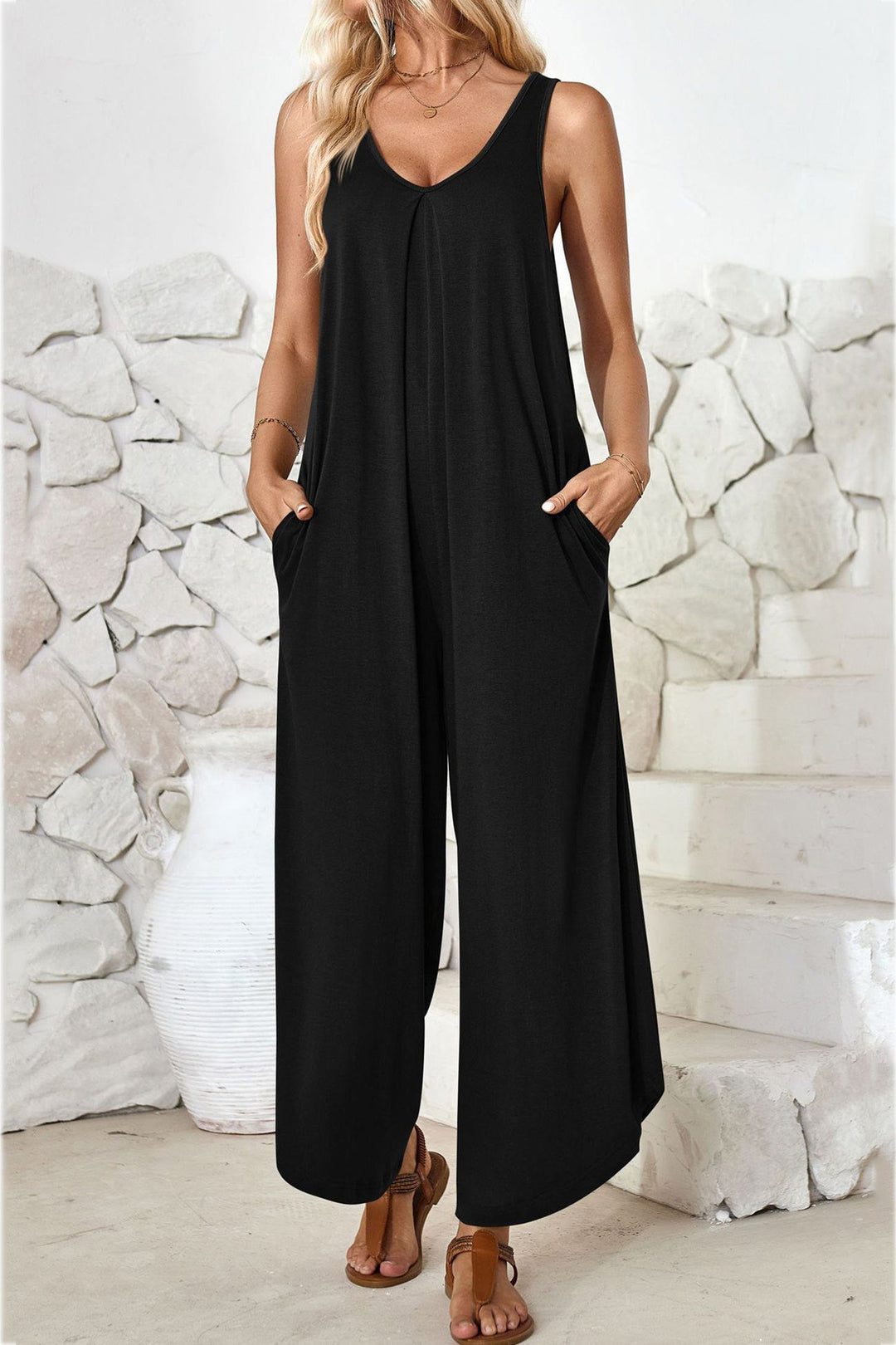 Maren – Katoenen Jumpsuit met V-Hals en Asymmetrische Zoom