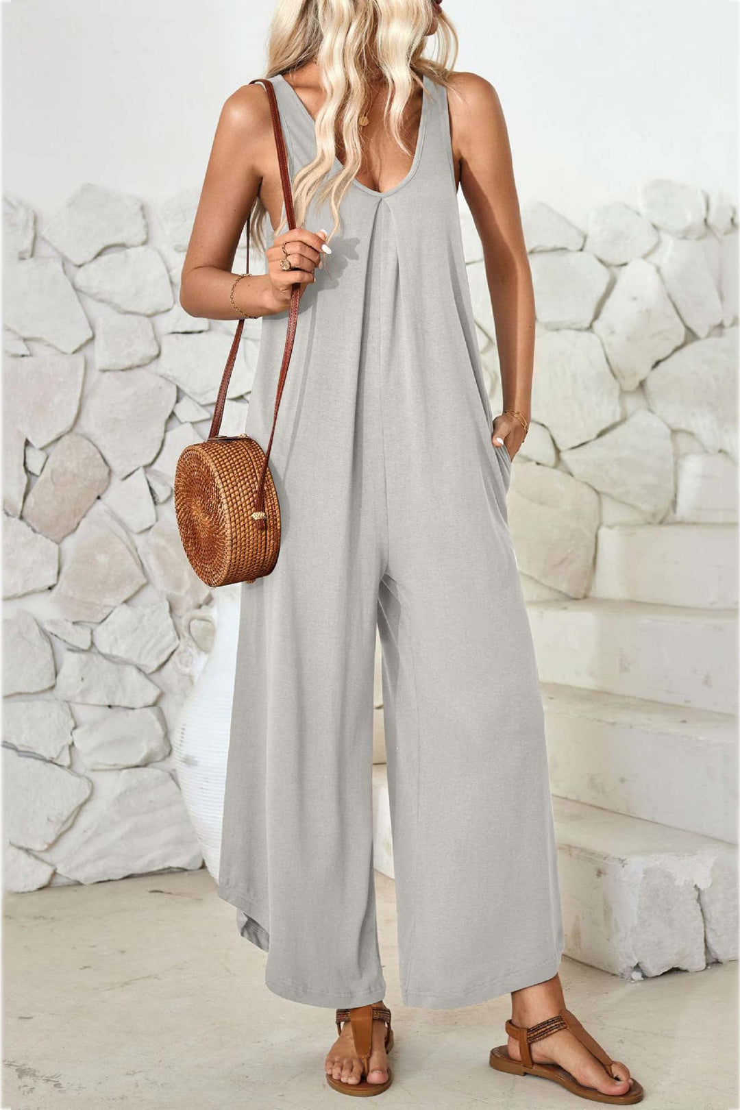 Maren – Katoenen Jumpsuit met V-Hals en Asymmetrische Zoom