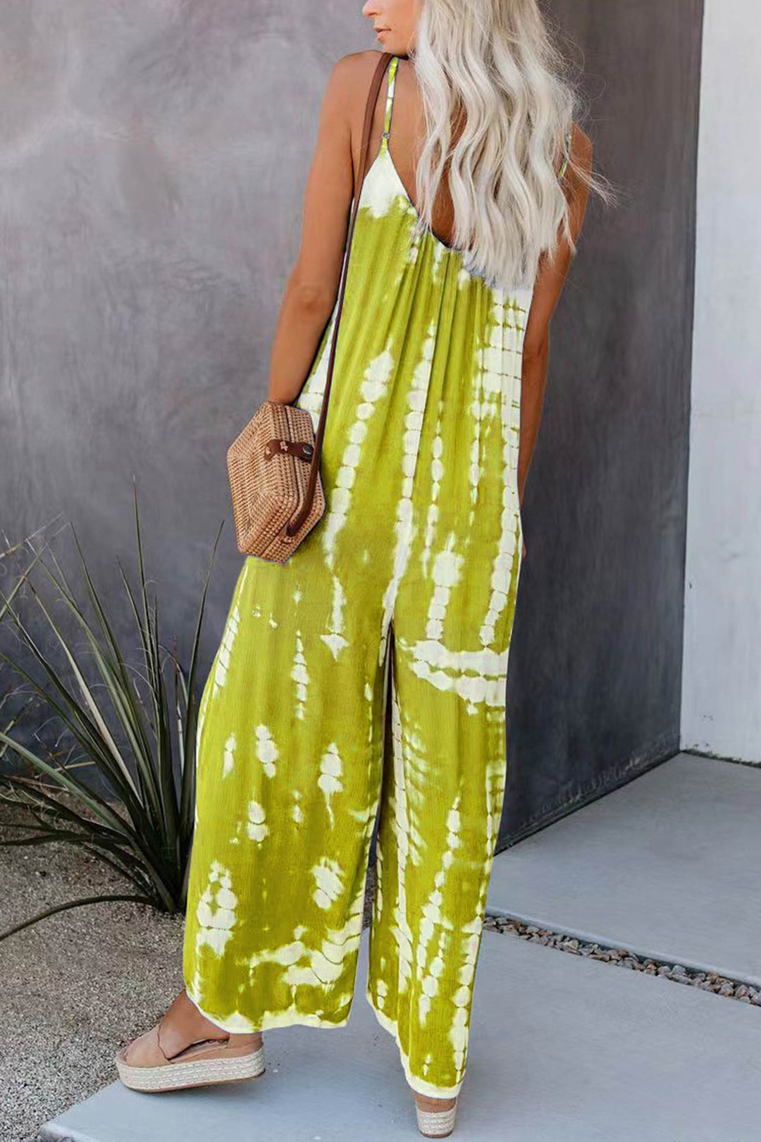 Vera – Tie-Dye Jumpsuit met V-Hals en Spaghettibandjes