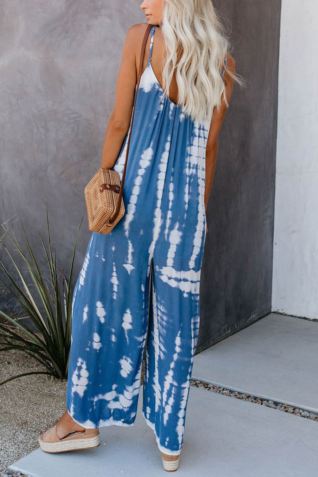 Vera – Tie-Dye Jumpsuit met V-Hals en Spaghettibandjes