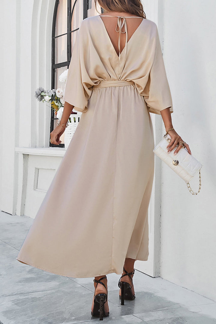 Mare – Maxi Jurk met Strikceintuur en Vleermuismouwen