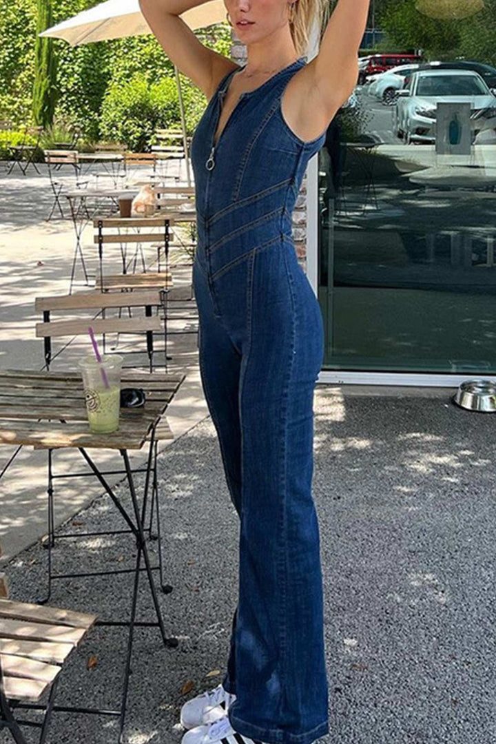 Saar – Mouwloze Denim Jumpsuit met Rits en Open Rug