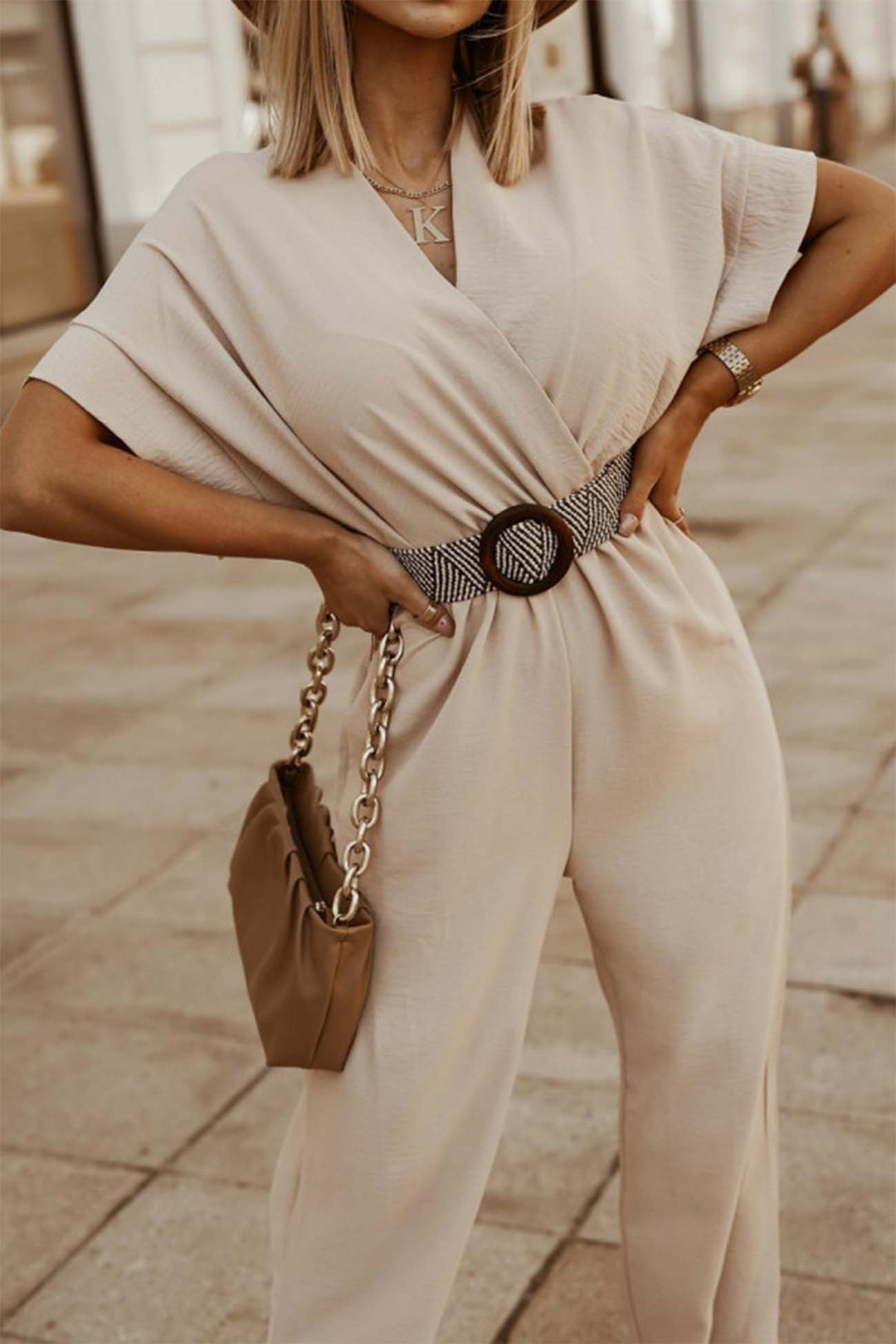 Noëlle – Jumpsuit met V-Hals, Vleermuismouwen en Tailleceintuur