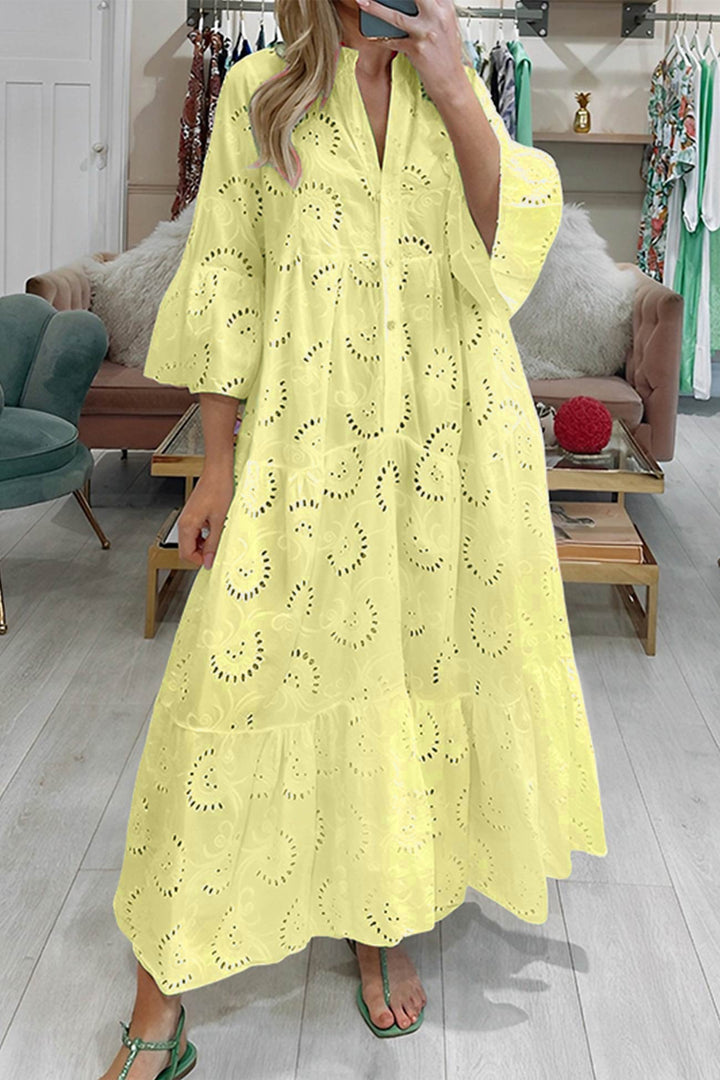 Bente – Geborduurde Maxi Jurk met Vlindermouwen en V-Hals