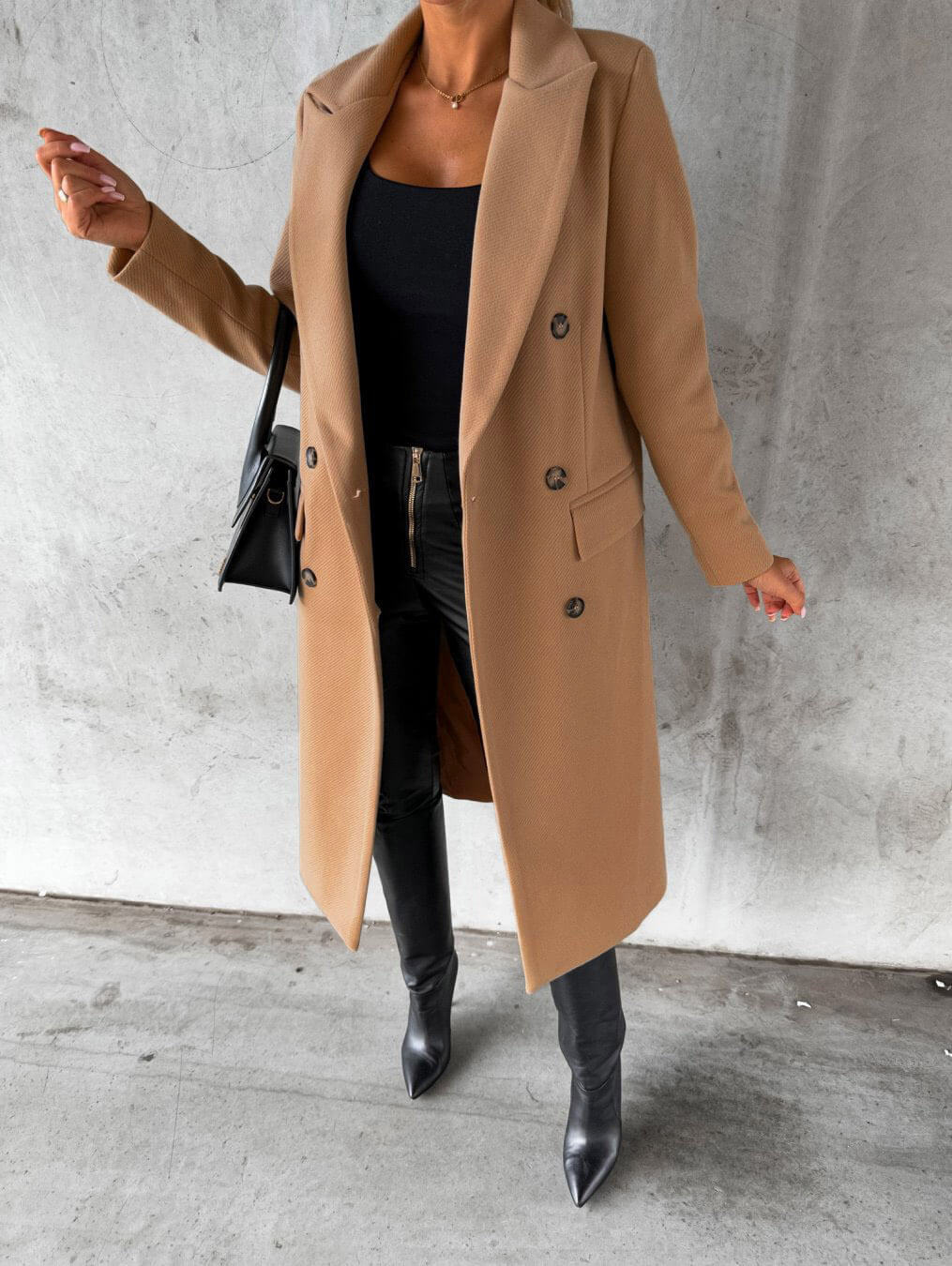Celeste | Warme elegante wollen herfstjas voor vrouwen met double-breasted silhouet