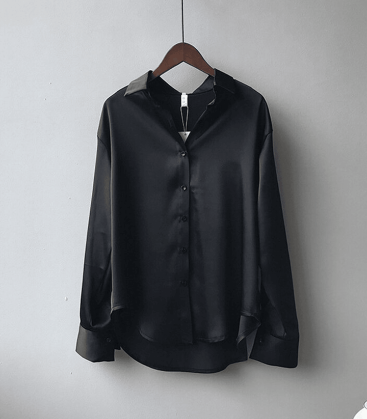 Sofia Damesblouse – Satijnen Blouse met Knoopsluiting en Lange Mouwen