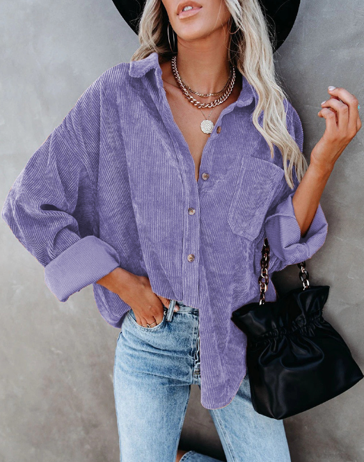 Isla Damesblouse – Ribfluwelen Blouse met Borstzakken en Knoopsluiting