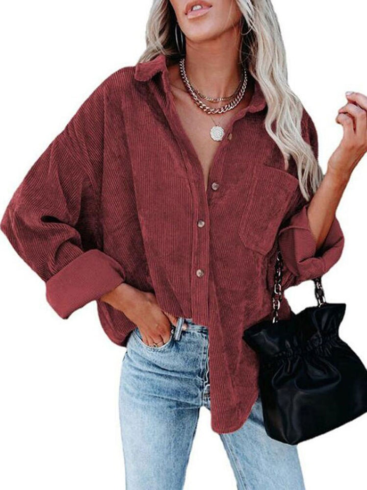 Isla Damesblouse – Ribfluwelen Blouse met Borstzakken en Knoopsluiting