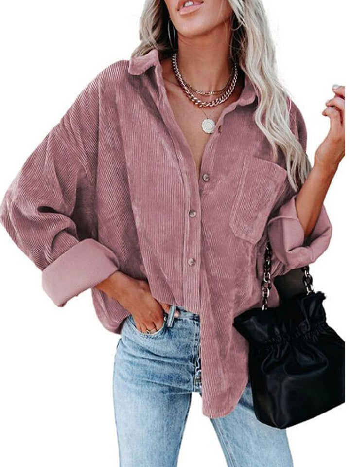 Isla Damesblouse – Ribfluwelen Blouse met Borstzakken en Knoopsluiting